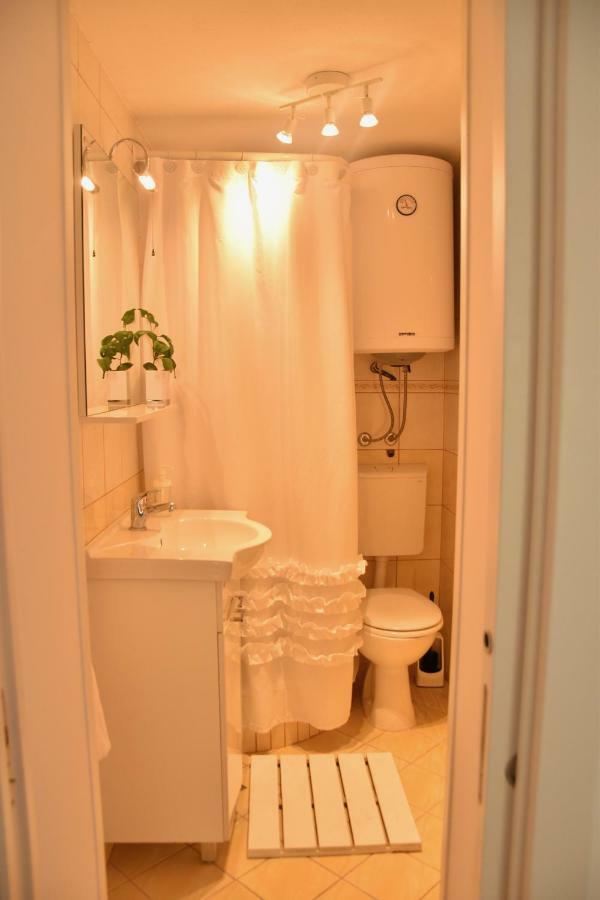 Apartments Off Supetar Bagian luar foto